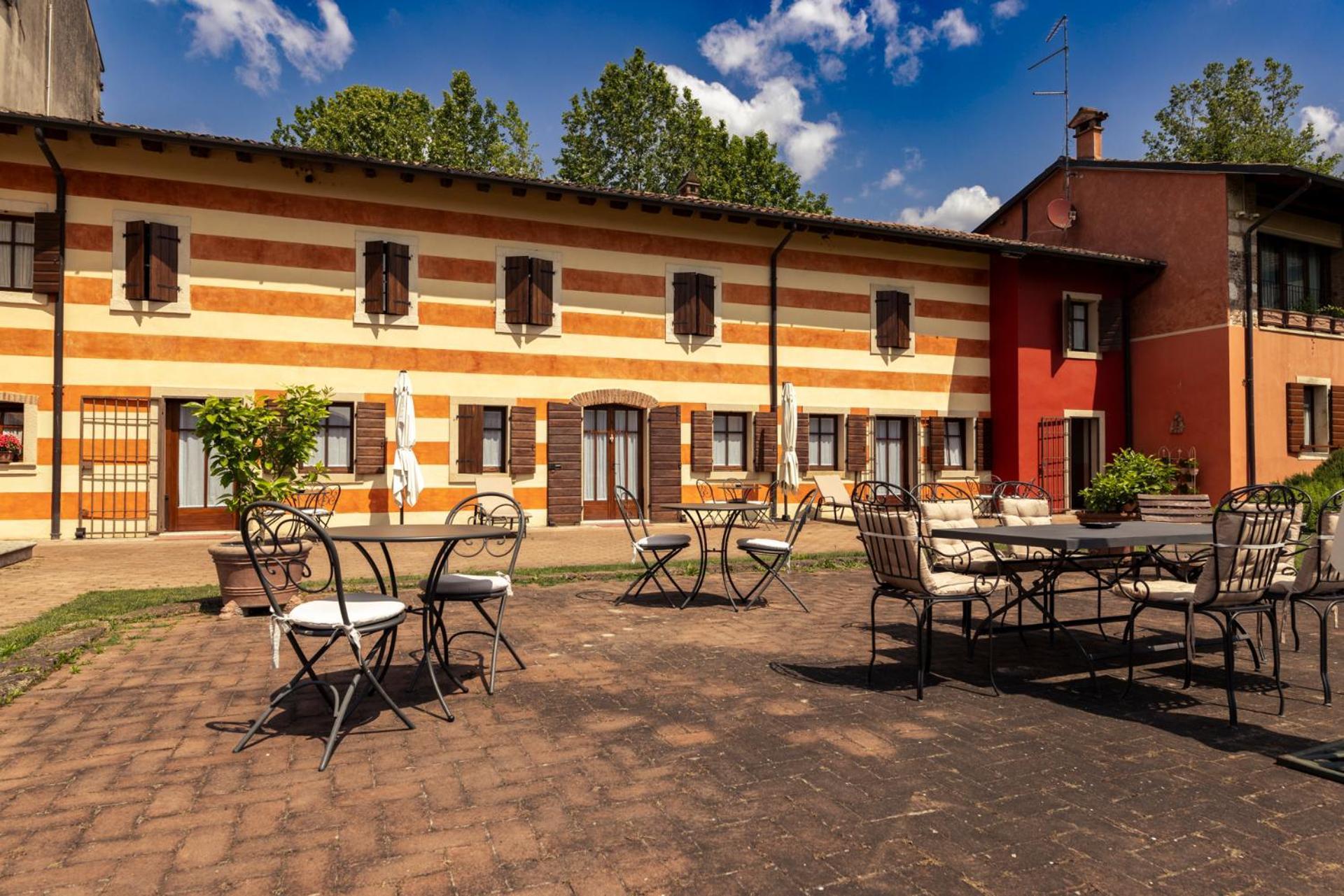Гостевой дом Musella Winery & Relais Сан-Мартино-Буон-Альберго Экстерьер фото