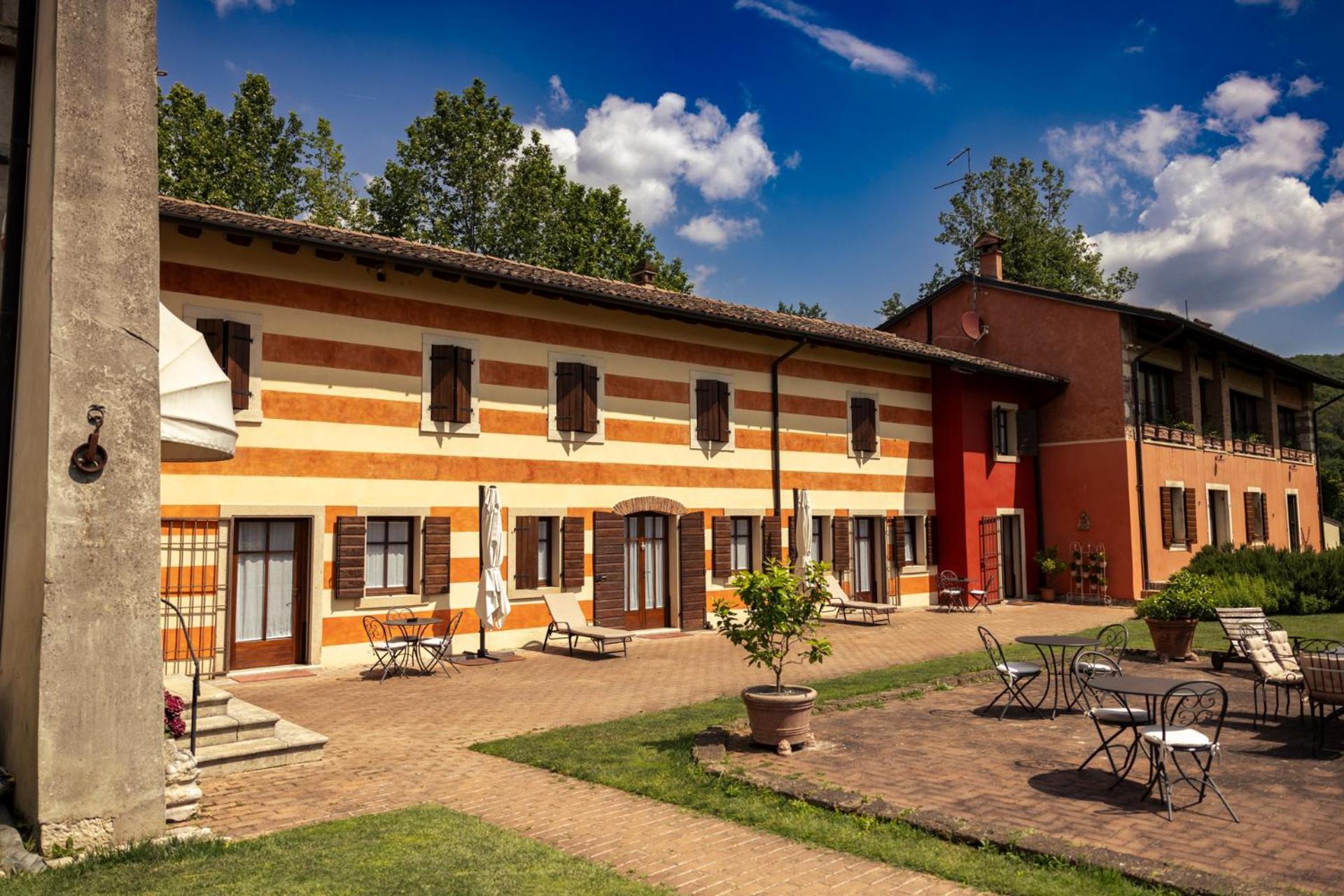 Гостевой дом Musella Winery & Relais Сан-Мартино-Буон-Альберго Экстерьер фото