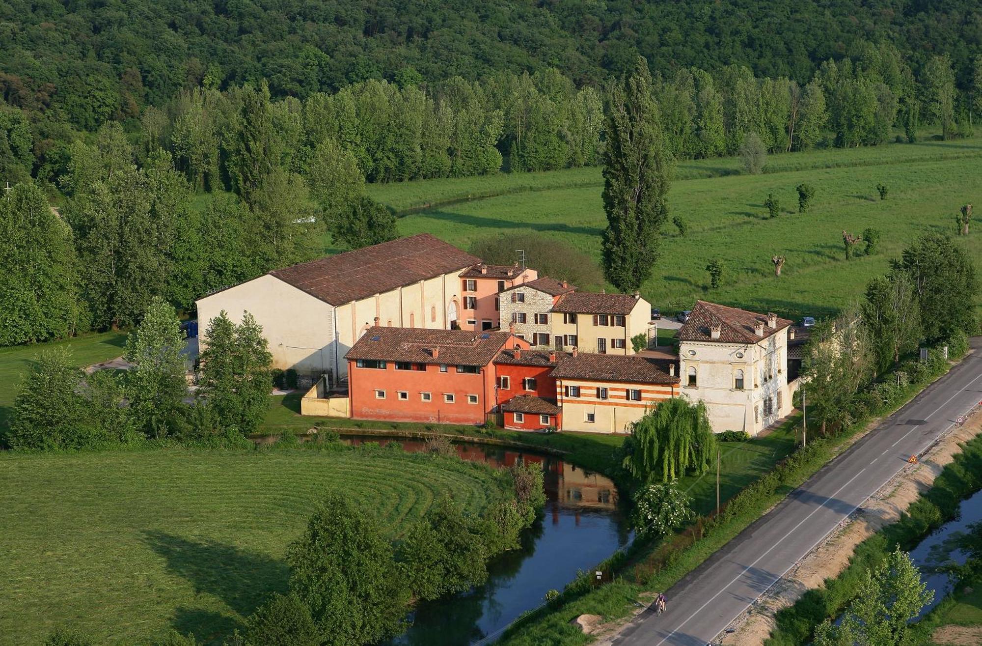 Гостевой дом Musella Winery & Relais Сан-Мартино-Буон-Альберго Экстерьер фото